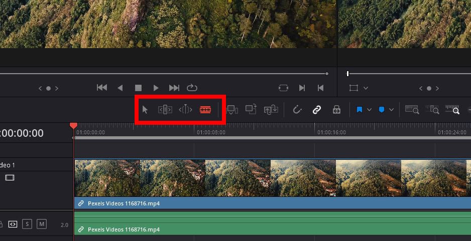 cut videos in davinci resolve