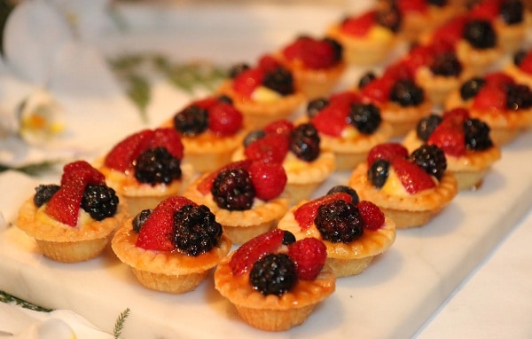 HOLIDAY FRUIT TART