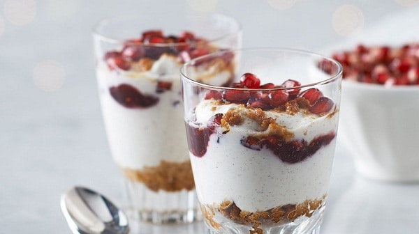 GINGERSNAP AND JAM PARFAITS