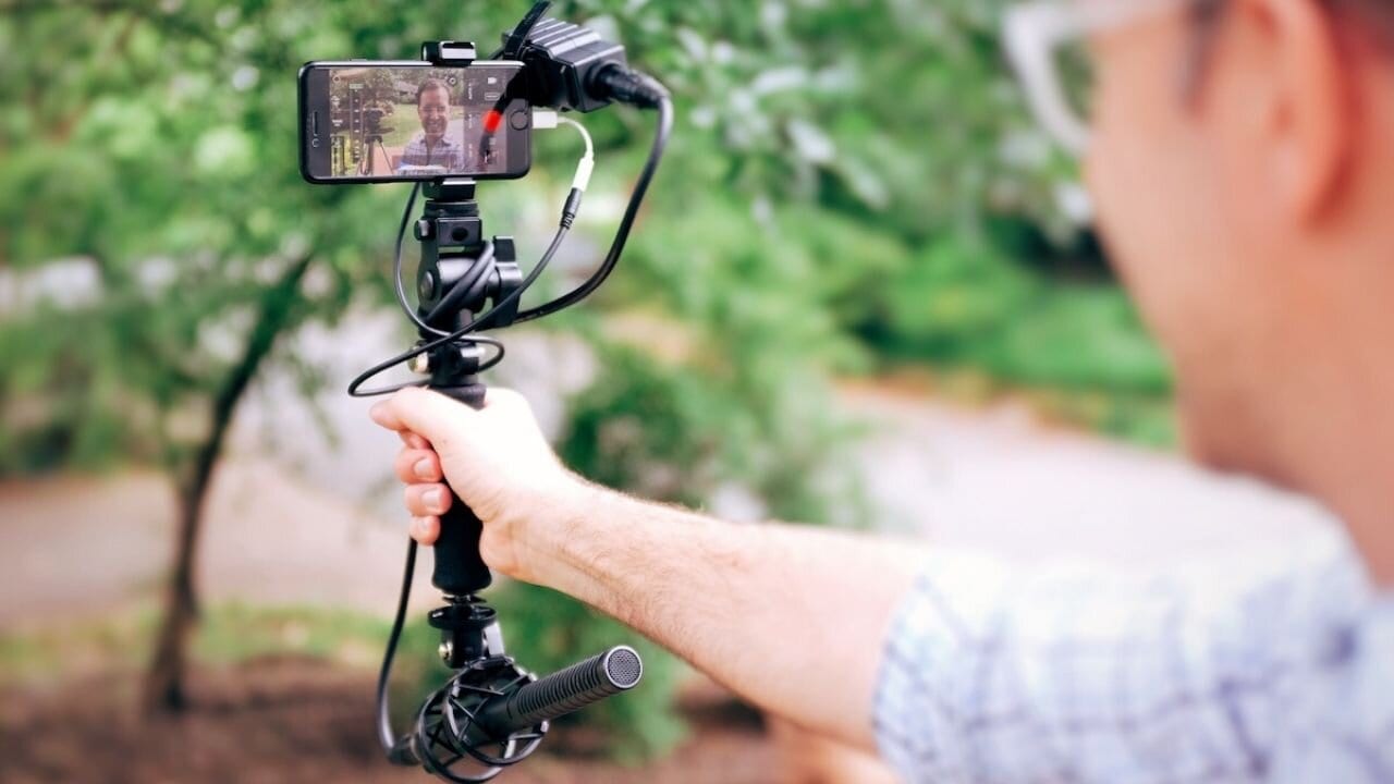 use an iPhone for vlogging