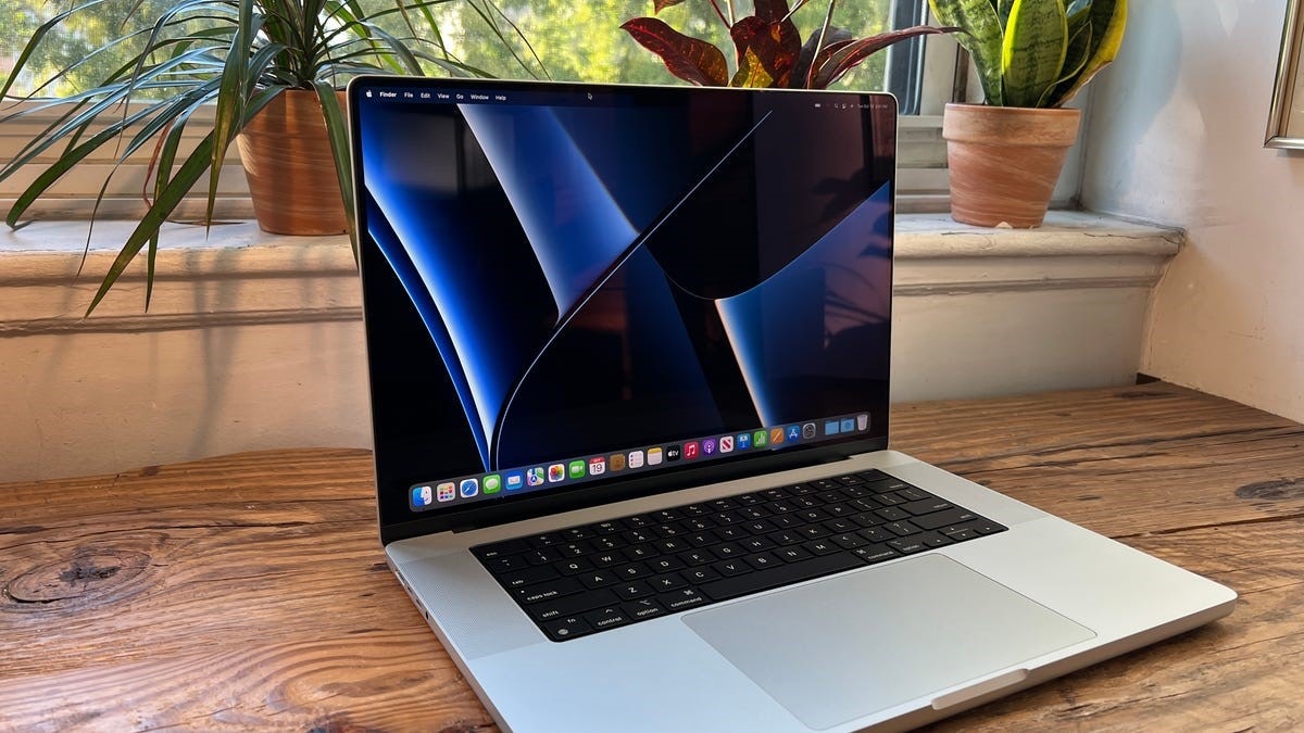 apple macbook pro m1 max design